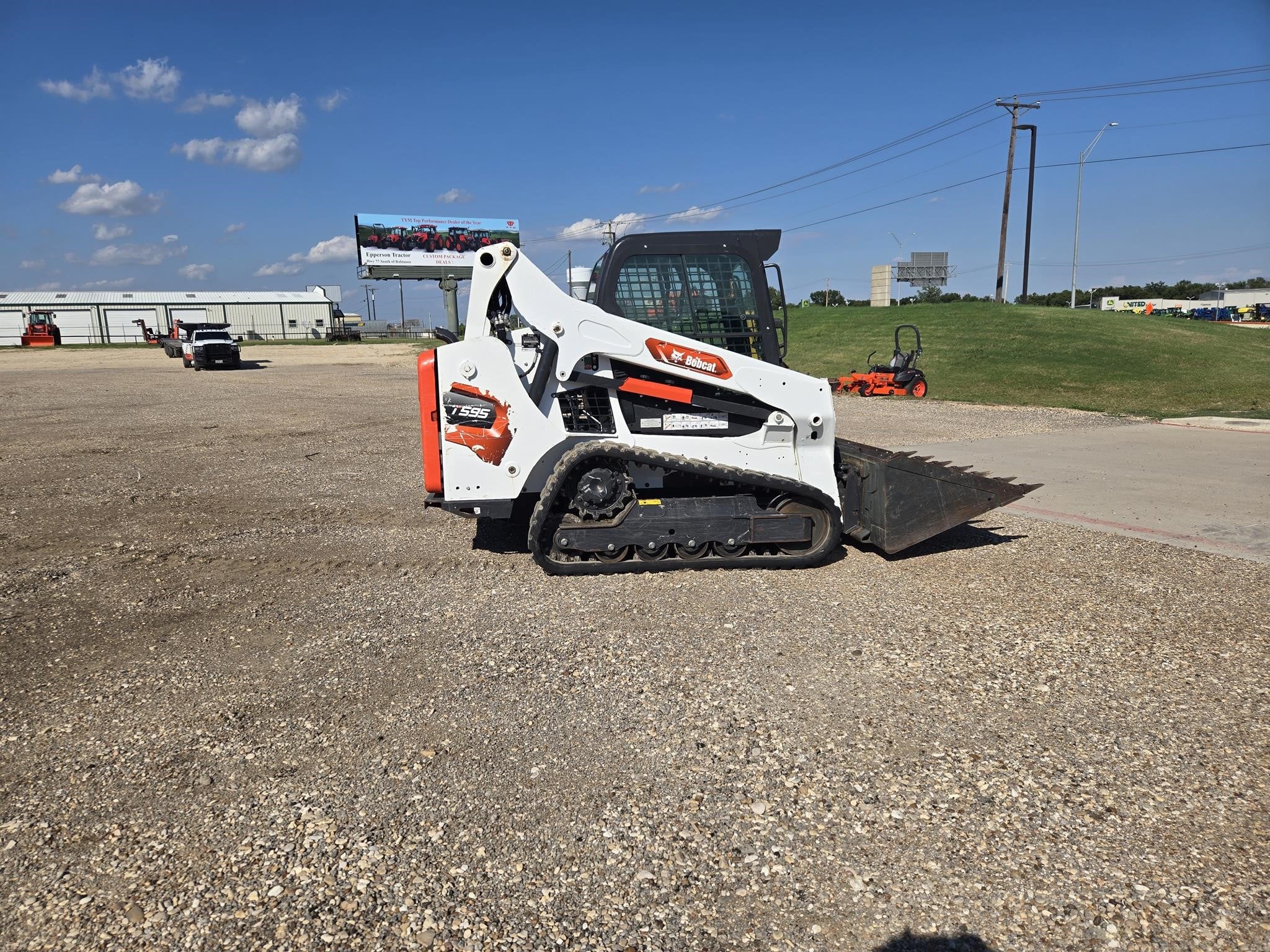 KUBOTA SVL97-2 - T063217 - WC Tractor - New Holland